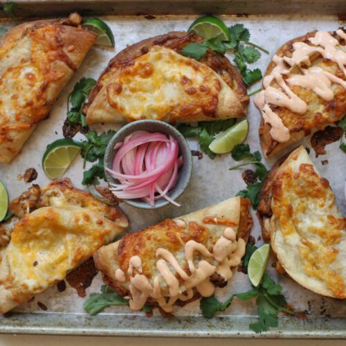 HEET PAN CHICKEN TACOS WITH CHIPOTLE CREMA