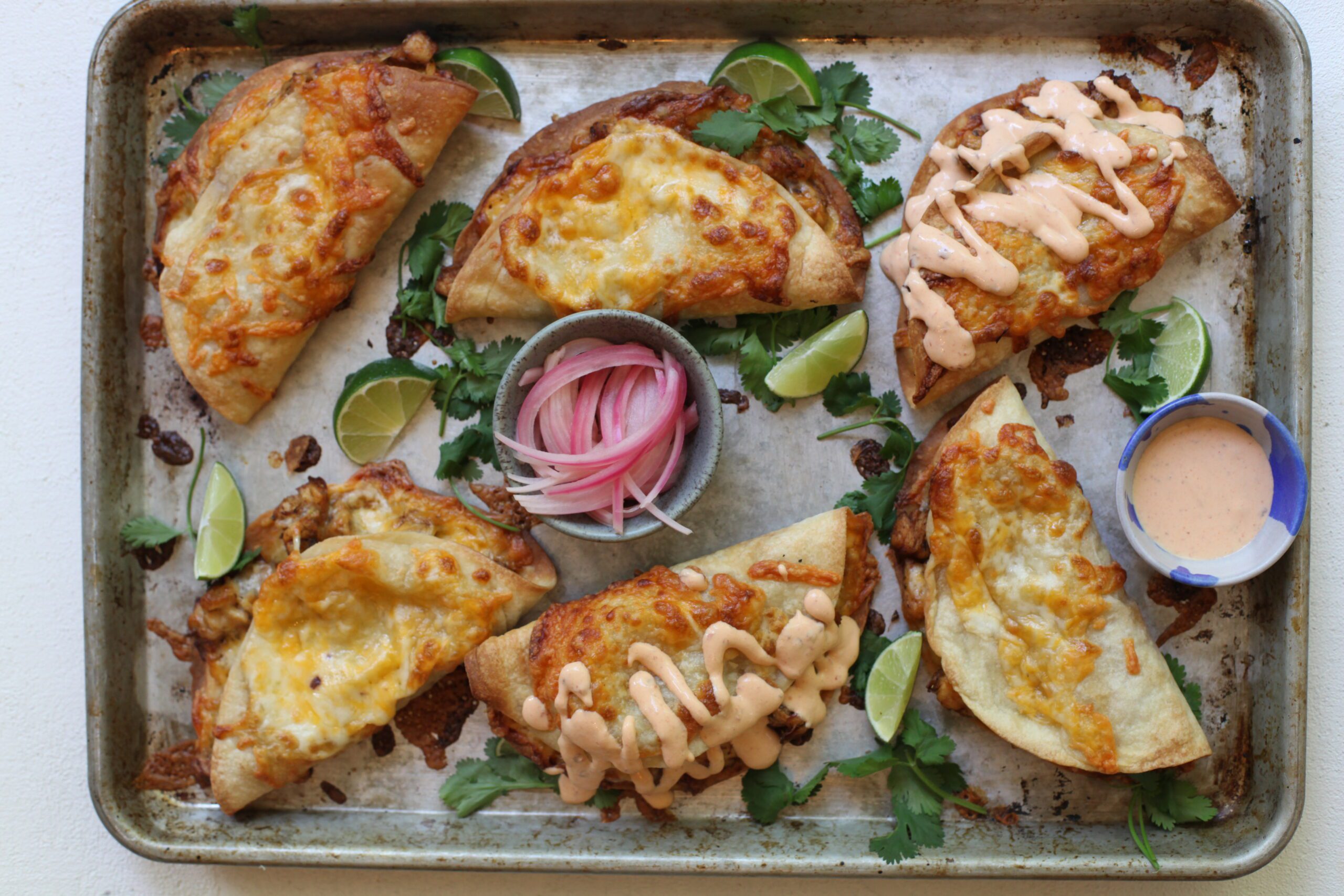 sheet pan chicken tacos with chipotle crema