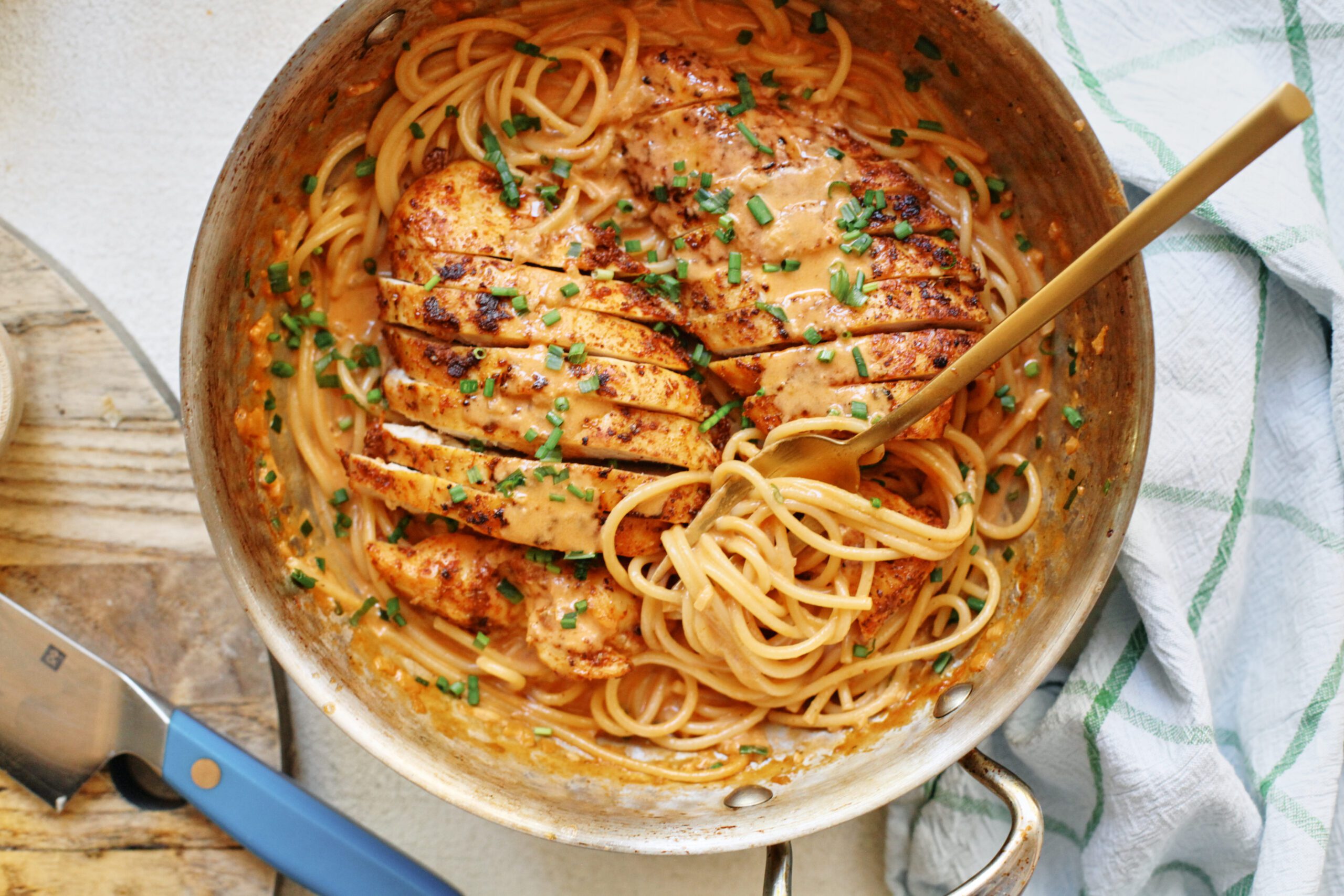roasted garlic spaghetti with seared chicken